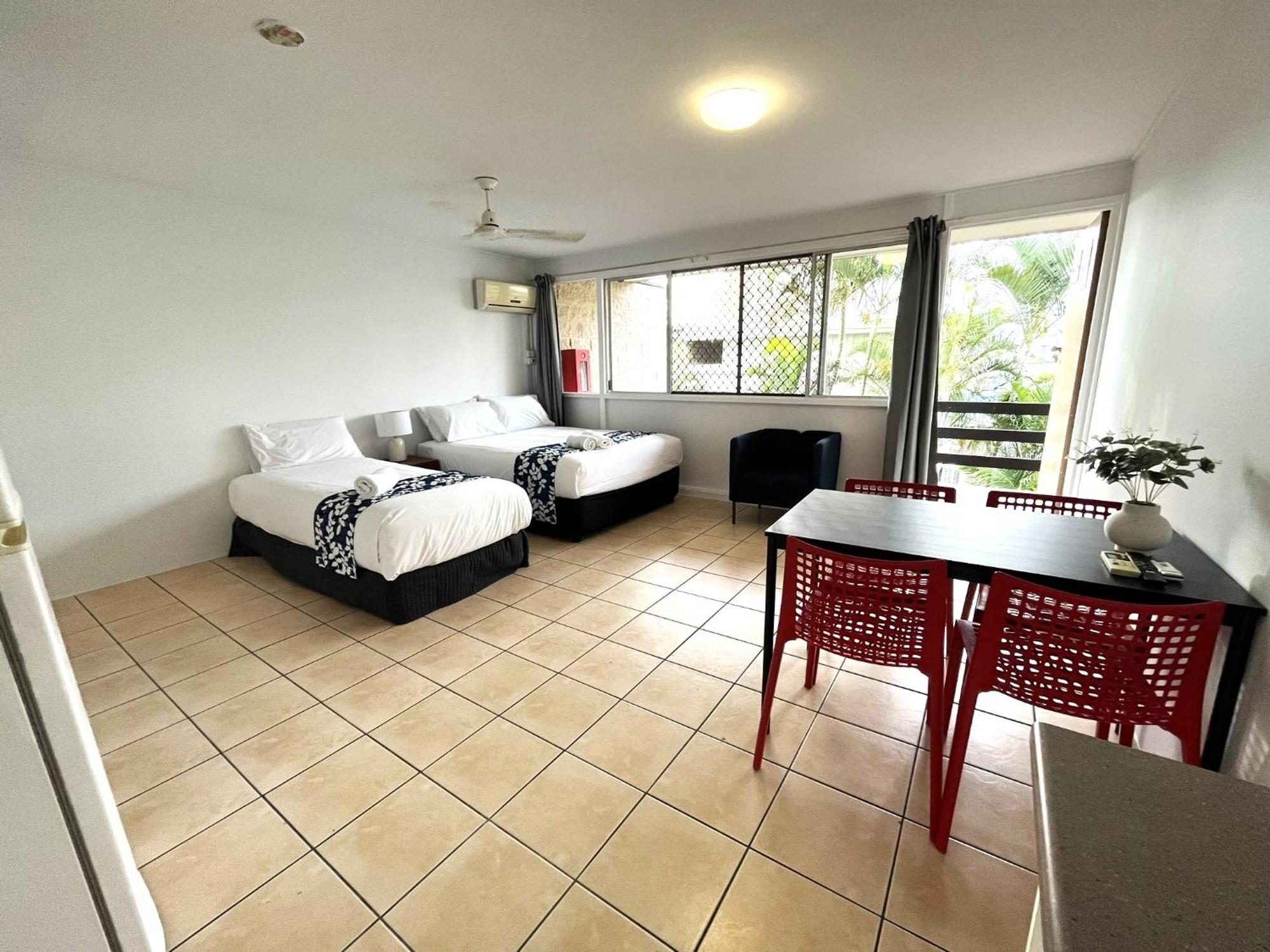 Browns Broadbeach Gold Coast Extérieur photo